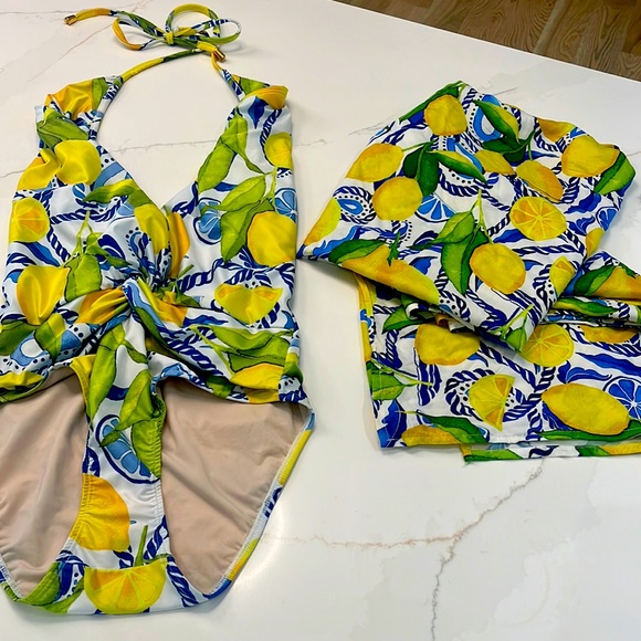 One piece posatano lemons Kenny Flowers M/Long one piece and